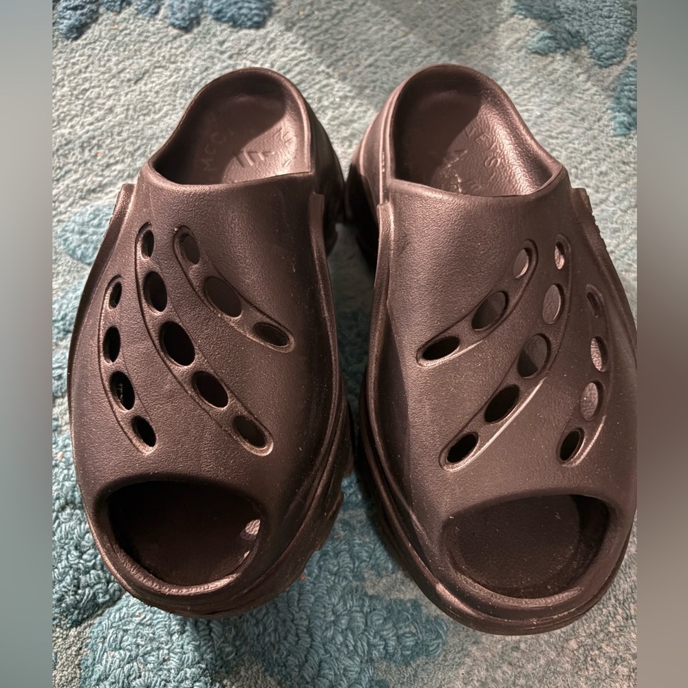 Stella McCartney Black Slip-On Footwear - Picture 4 of 8